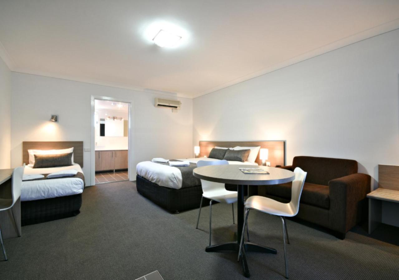 The Aberdeen Motel Даббо Экстерьер фото