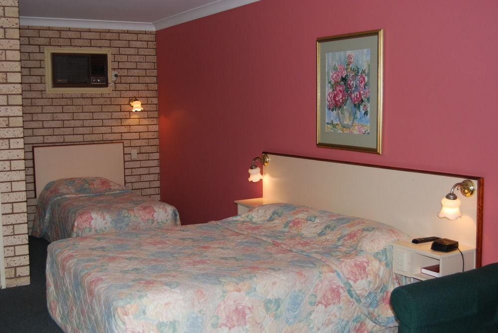The Aberdeen Motel Даббо Экстерьер фото